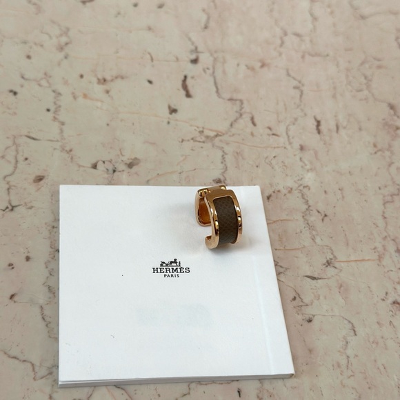 Hermes Olympe Ear Cuff in Epsom Leather and Rose Gold, Small Model - Picture 10 of 11